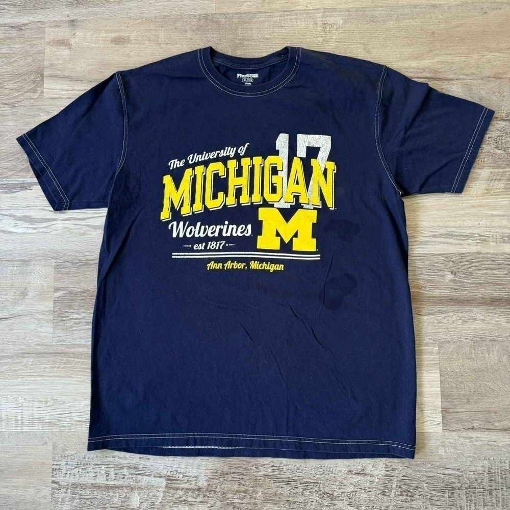 Michigan Wolverines College t shirt navy blue yellow men’s XL - Picture 1 of 4